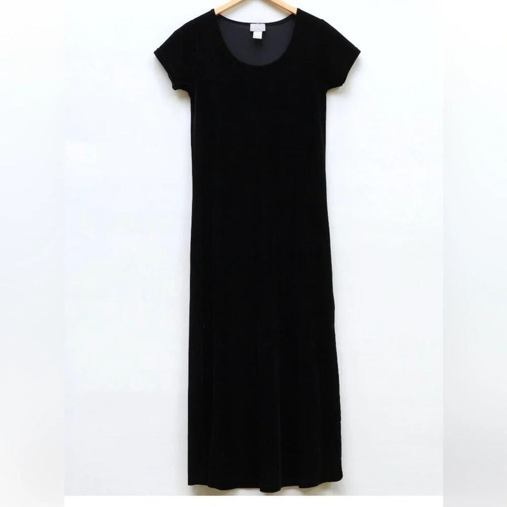 Cassini black crushed velvet short sleeve maxi dress, size M